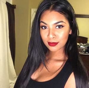 Meet your Posher, Kayla